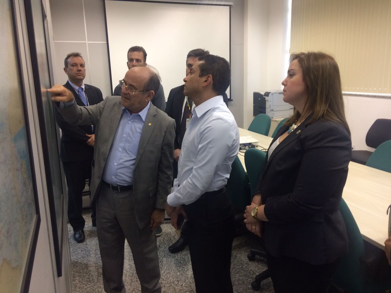 Ministro da Indústria visita Complexo Industrial e Portuário do Pecém